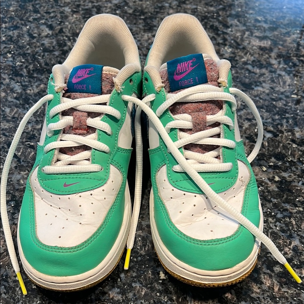 Nike force  1Green and White Sneakers Low-Top Classic